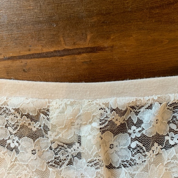 Lace pullover - Picture 7 of 9